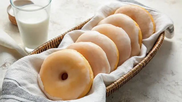 Resep Donat Empuk ala Tasyi Athasyia