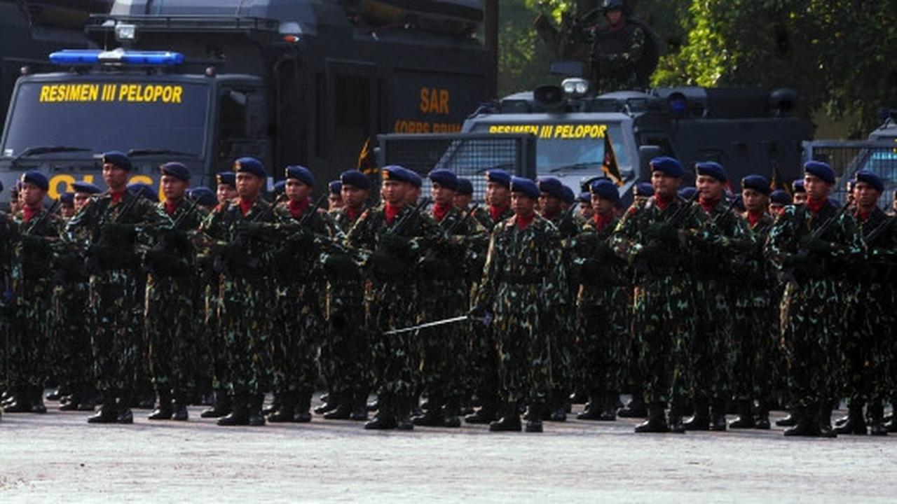 Ribuan polisi bersenjata laras panjang peringati Hari Bhayangkara