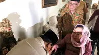 Bakal Calon Presiden Prabowo Subianto mengunjungi kediaman Gus Dur di Ciganjur, Jakarta Selatan, Kamis (13/9/2018).