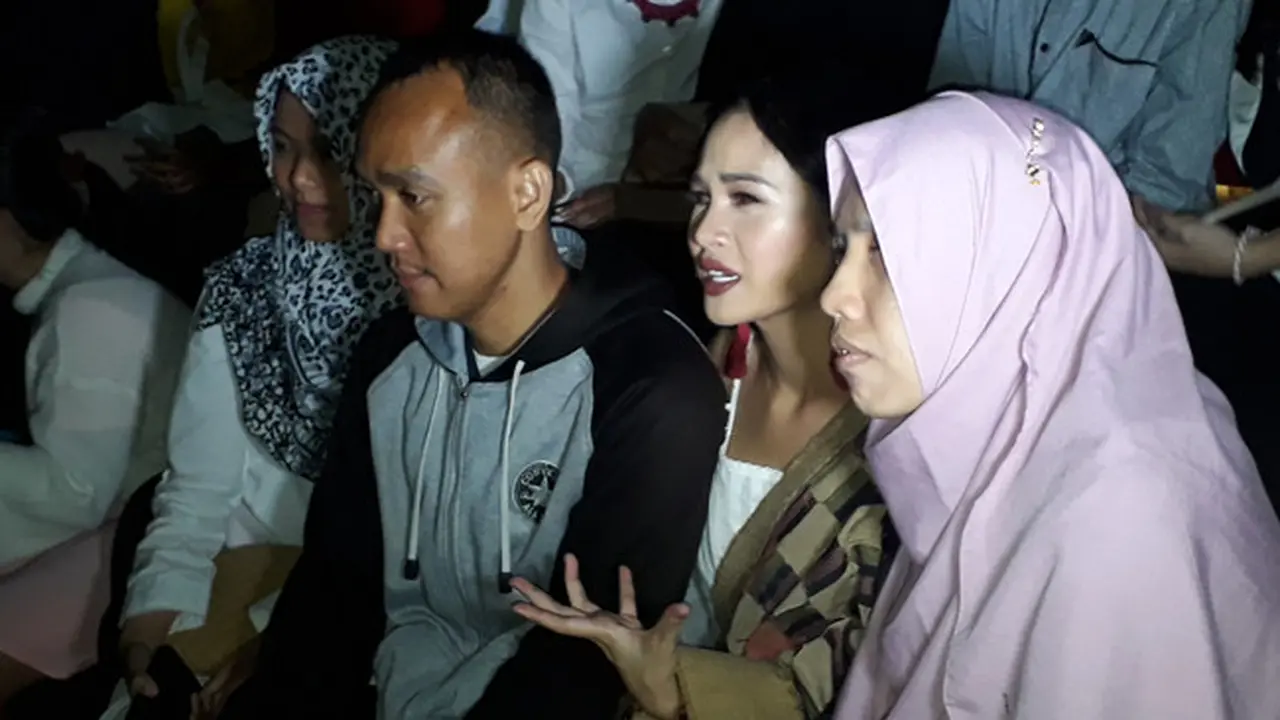 Andien Menjadi Relawan Pembisik