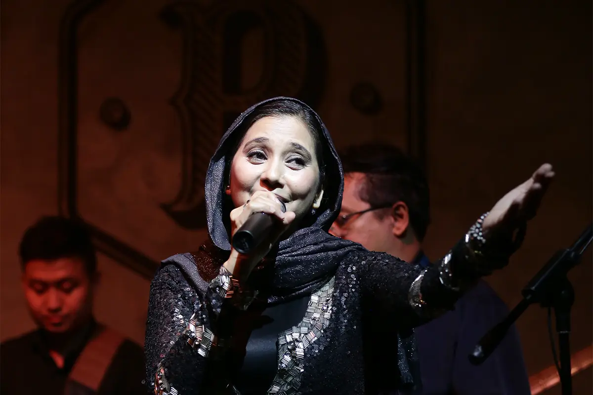 [Bintang] Ayu Azhari