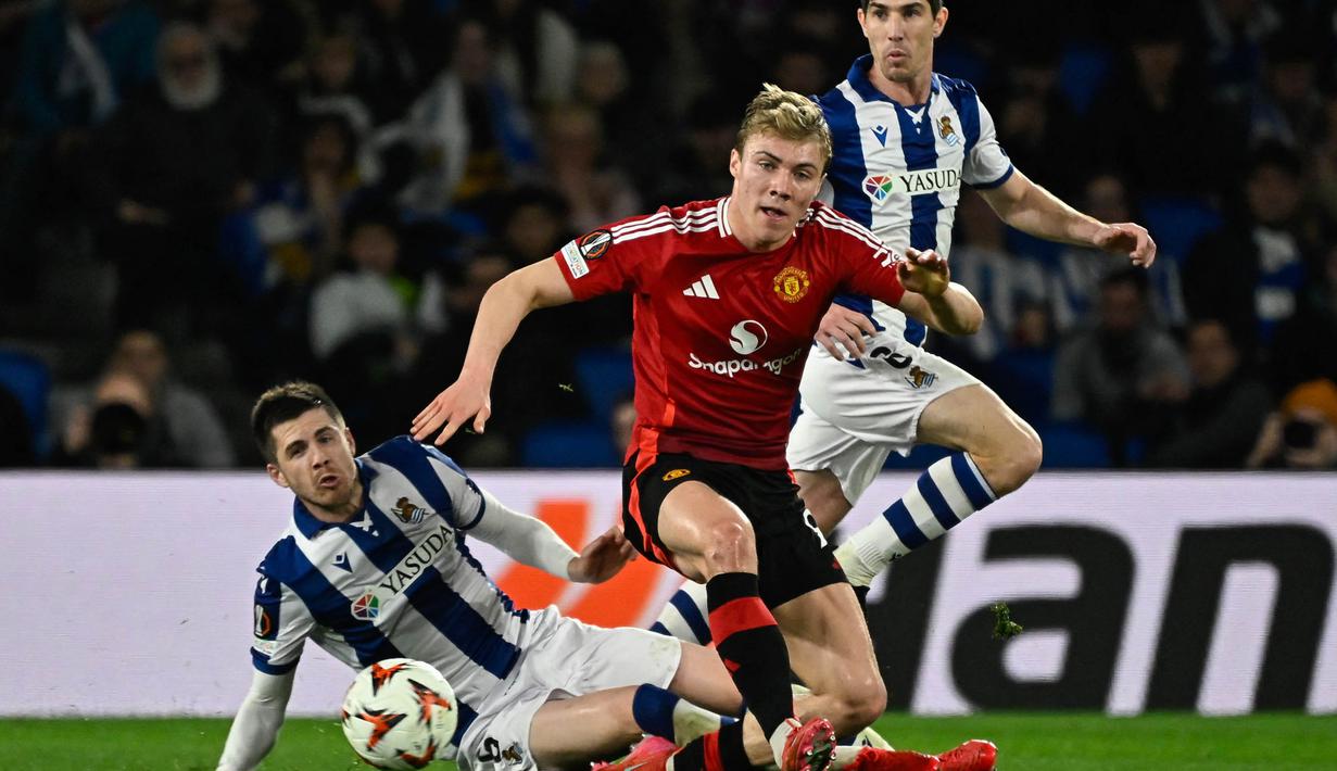 Tuan rumah Real Sociedad tampil mendominasi sejak menit awal pertandingan. (ANDER GILLENEA/AFP)