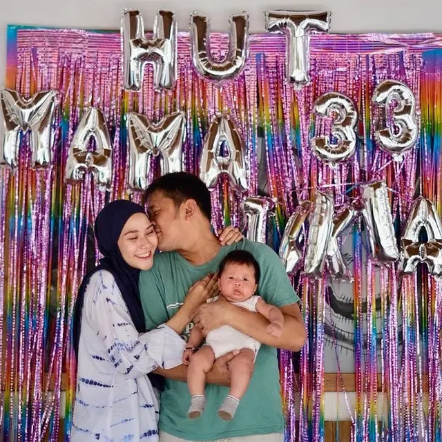 Hanung Bramantyo dan Zaskia Adya Mecca