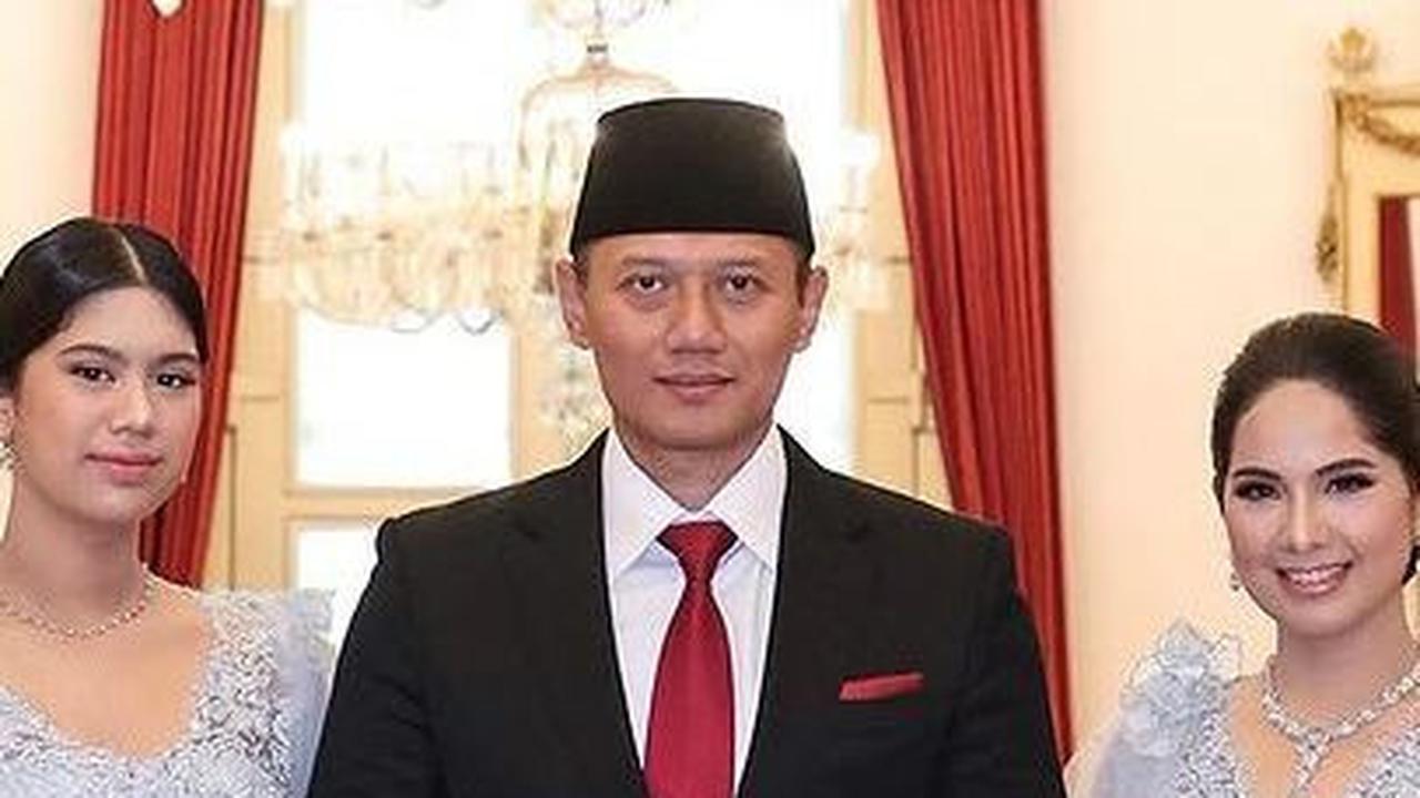 Ketua Umum Partai Demokrat Agus Harimurti Yudhoyono resmi dilantik Presiden Joko Widodo (Jokowi) sebagai Menteri Agraria dan Tata Ruang/Kepala Badan Pertanahan Nasional (ATR/BPN).