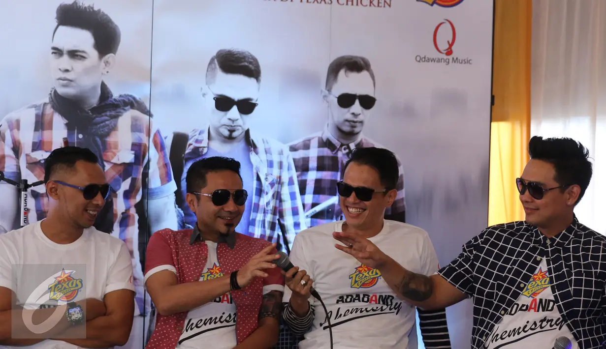ADA Band saat menggelar jumpa pers terkait rilis album ke 13 mereka di kawasan Cikini, Jakarta, Rabu (23/3). ADA Band memberi judul album ke-13 mereka "Chemistry" yang merangkum 10 singel terbaru. (Liputan6.com/Herman Zakharia)