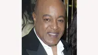 Pelantun A Whole New World Peabo Bryson Kena Serangan Jantung
