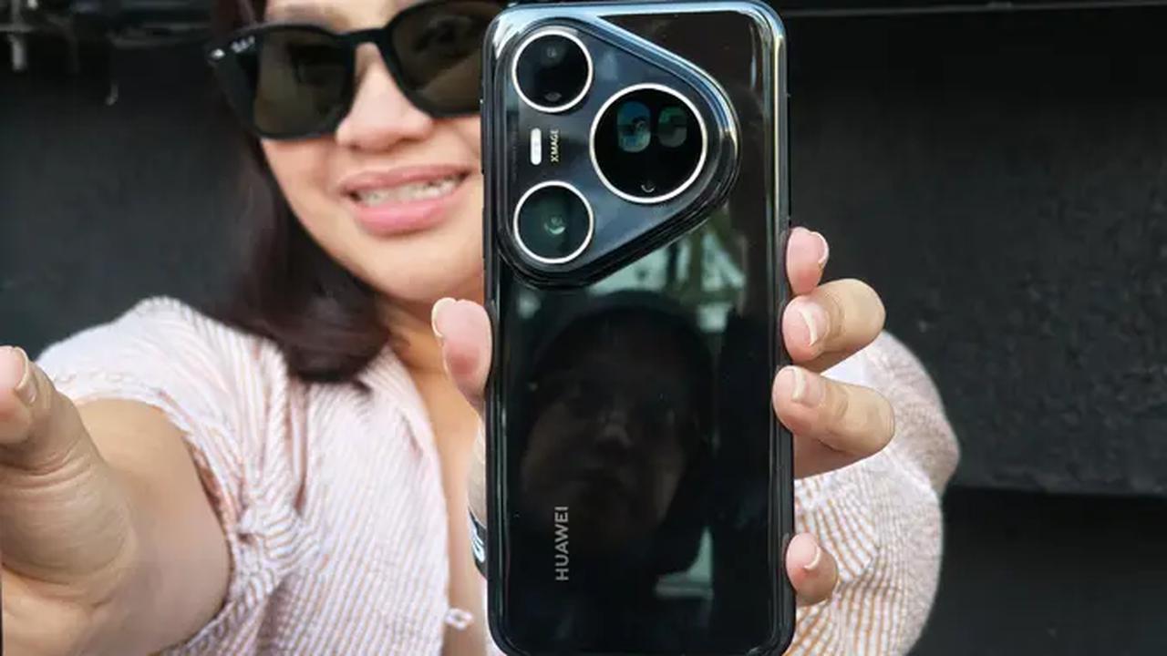 Huawei Pura 80 Ultra varian Golden Black.(Liputan6.com/ Anka Fergy Agustian)