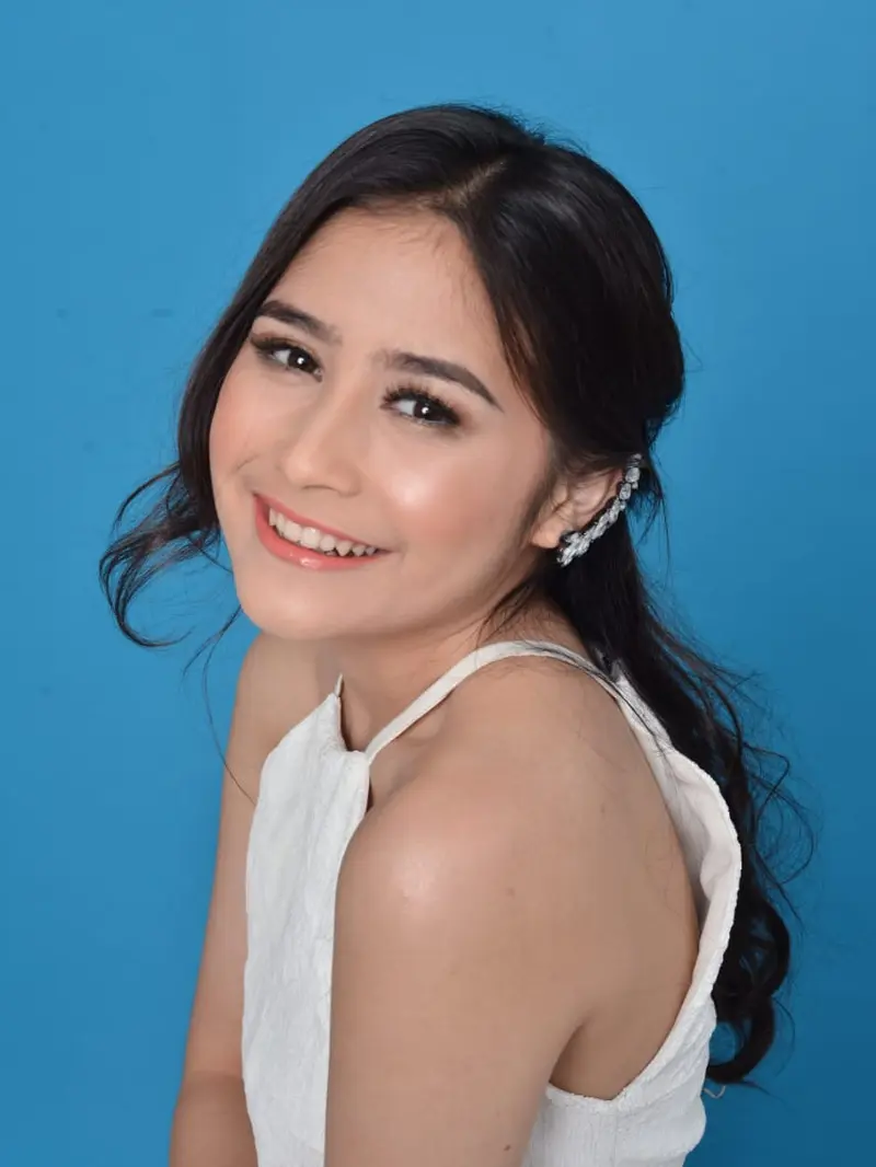 Prilly Latuconsina