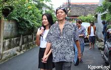 Potret Bimbim Slank Nyoblos Pemilu 2024 Bareng Keluarga, Paras Cantik Dua Putrinya Jadi Sorotan