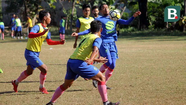 Persis Solo