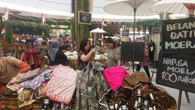 Berburu Beragam Batik  Murah Pasar Tiban Anne Avantie di 