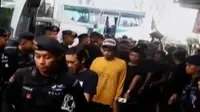 VIDEO: 140 Napi Lapas Banceuy Dipindah ke Rutan Kebon Waru