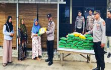 Fakta Unik: 2.000 Sak Beras SPHP Ludes Terjual dalam Gerakan Pangan Murah Polsek Kintap, Bantu Stabilkan Harga!