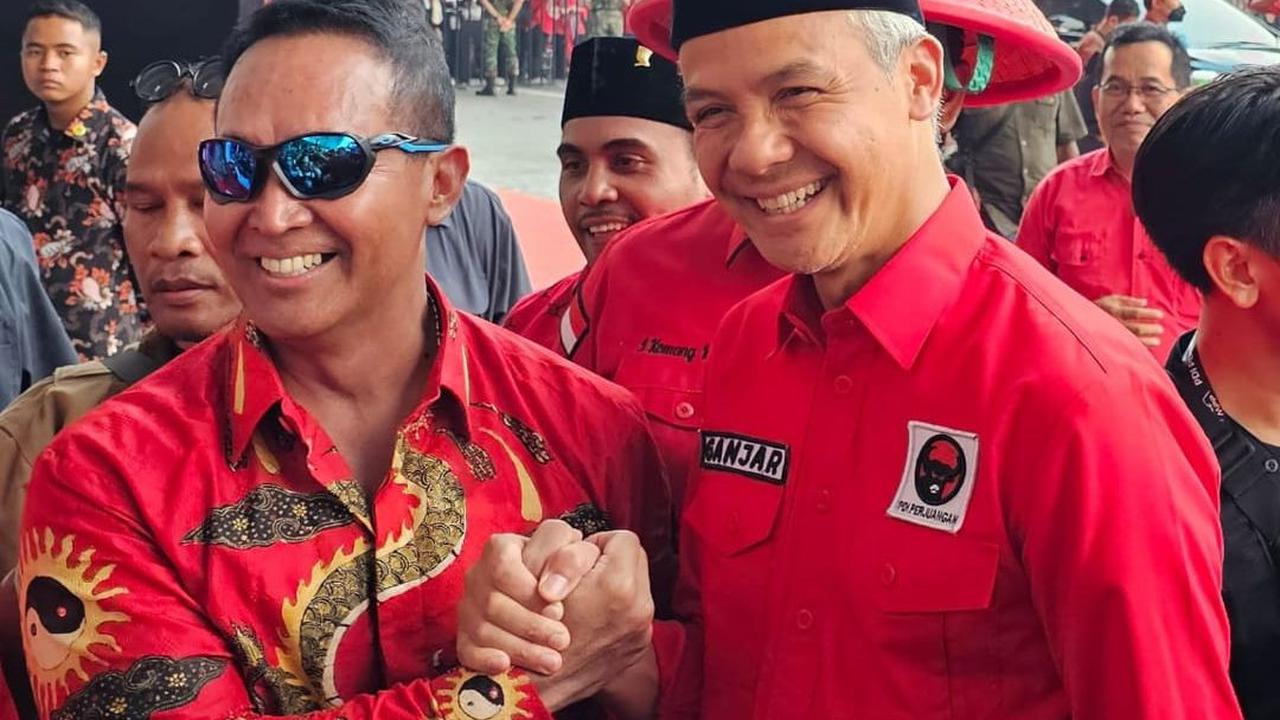 Mantan Panglima TNI Jenderal (Purn) Andika Perkasa mengungkapkan alasan mendukung Ganjar Pranowo. Dia juga menjelaskan bersedia menjadi Wakil Ketua Tim Pemenangan Nasional Ganjar di Pilpres 2024.