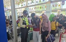Arus Mudik Lebaran 2026 di Stasiun Pasar Senen Menurun Jelang Hari Raya