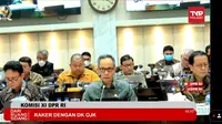 Ketua Dewan Komisioner Otoritas Jasa Keuangan Mahendra Siregar dalam Rapat Dengar Pendapat (RDP) dengan Komisi XI DPR RI, Senin (28/11/2022).