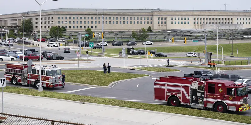 FOTO: Terjadi Penembakan, Pentagon Berlakukan Lockdown