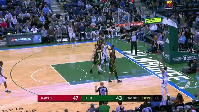 Berita video game recap NBA 2017-2018 antara Milwaukee Bucks melawan Atalanta Hawks dengan skor 97-92.