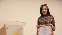 Ucie Sucita: Jangan Malas, Miskin dan Mengkhayal