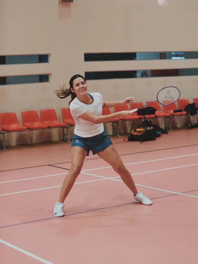 Greysia Polii Latih Badminton Raisa dan Vidi Aldiano