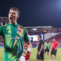 Ada Pengaruh Jordi Cruyff dan Denny Landzaat di Balik Bergabungnya Maarten Paes ke Ajax?