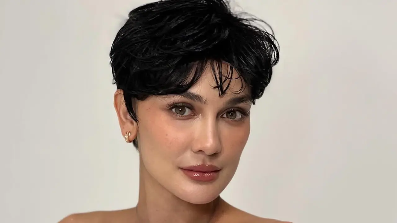 Tampilan Manglingi Luna Maya dengan Rambut Baru, Terlihat Fresh dan Awet Muda dengan Rambut Pixie Cut