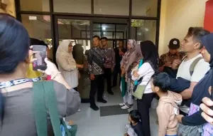 Emak-emak Protes Rumah Dekat Sekolah tapi Anak Tidak Lolos SPMB