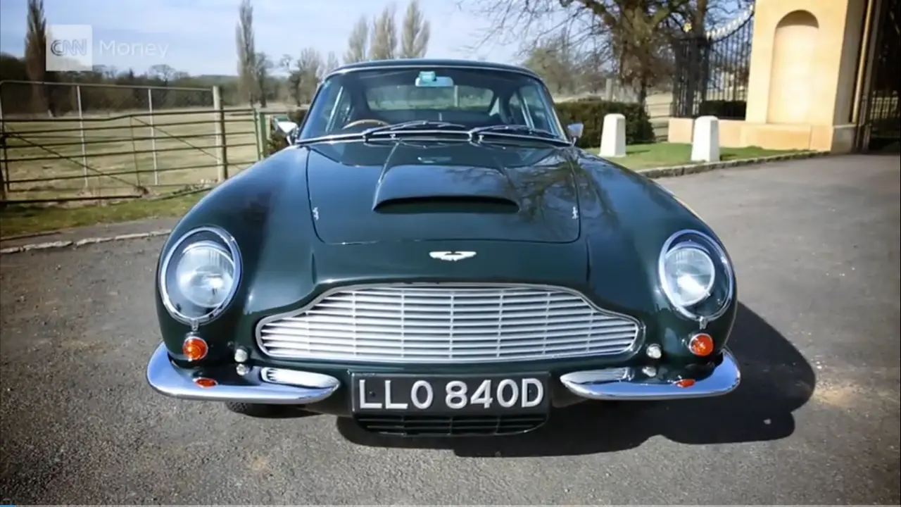 Aston Martin DB6