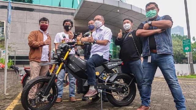 ELNUSA Pamerkan Motor Listrik Miliknya ELBIKE