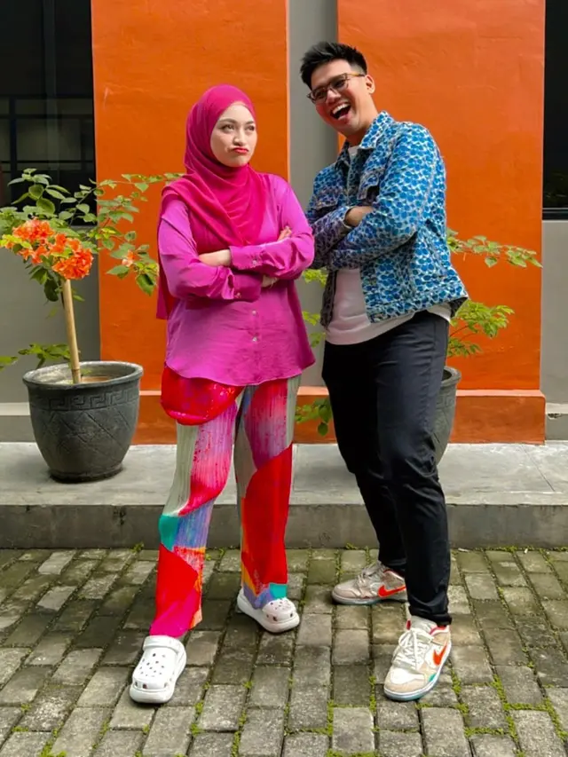 Kerap Dijodohkan, Ini 6 Potret Kedekatan Nathalie Holscher dan Frans Faisal