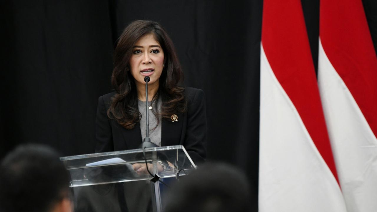 Microsoft Investasi Rp 27,6 T, Menteri Meutya: Ini Rekor Sejarah!