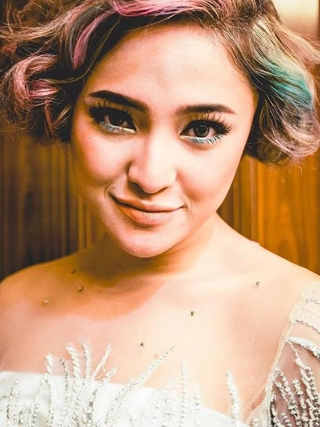 Potret Marshanda saat Pernikahan Adiknya, Cantik dengan Rambut Pendek