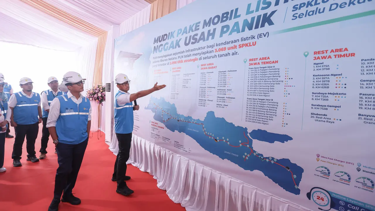 Wakil Menteri Badan Usaha Milik Negara (BUMN) sekaligus Komisaris PT PLN (Persero), Aminuddin Ma’ruf memantai kesiapan SPKLU dalam menghadapi libur Nataru