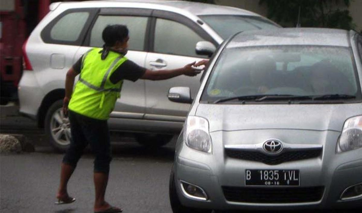 Cara Kerja Para Polisi Cepek<br>