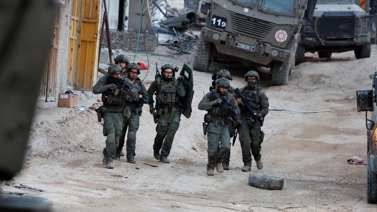 Pemukim Yahudi Serbu Masjid Ibrahimi di Hebron, Mental Maling Langsung Gasak Barang di Dalamnya