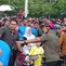 Presiden Joko Widodo bersana istrinya, Iriana Jokowi, serta cucunya, Jan Ethes memulai Minggu pagi dengan bersepeda di Kawasan Bundaran Hotel Indonesia (HI), Jakarta.