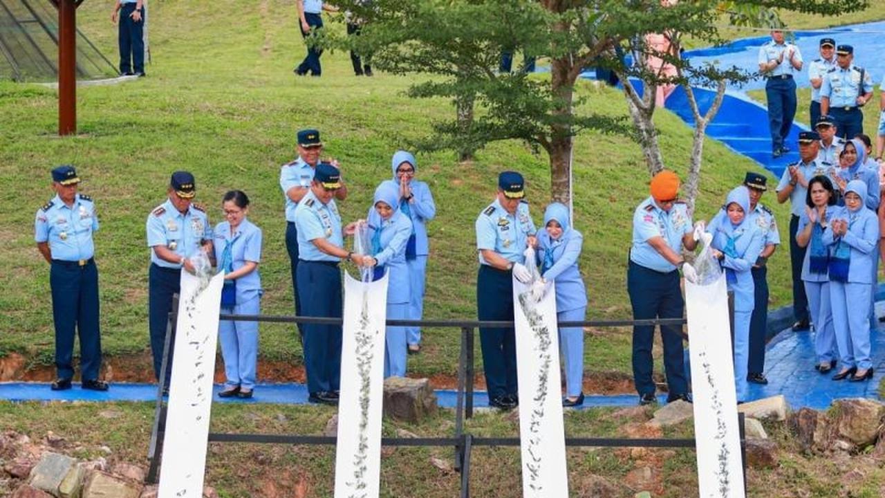 Tahukah Anda? Lanud HNM Batam Tebar 4.500 Benih Ikan Nila Dukung Ketahanan Pangan Nasional