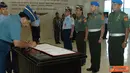 Citizen6, Cilangkap: Sertijab tersebut didasarkan pada Surat Perintah Panglima TNI Nomor Sprin/2031/IX/2012 tanggal 27 September 2012 dan Surat Perintah Panglima TNI Nomor Sprin 2032/IX/2012 tanggal 27 September 2012. (Pengirim: Badarudin Bakri) 
