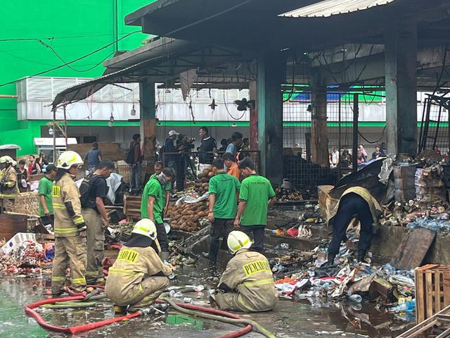 350 Kios Luder Terbakar