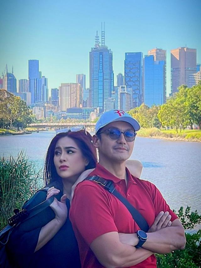 7 Potret Kompak Gunawan Sudrajat dan Keluarga Jalani Liburan di Australia