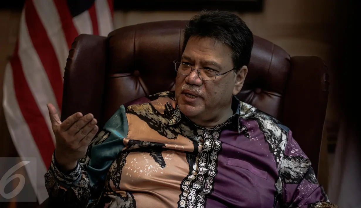 Dubes Malaysia untuk Indonesia Dato Seri Zahrain Mohamed Hashim menjelaskan Siti Aisyah bisa mendapat pendampingan setelah penyelidikan yang dilakukan Kepolisian Malaysia selesai, pada konferensi pers di Jakarta, Kamis (23/2). (Liputan6.com/Faizal Fanani)
