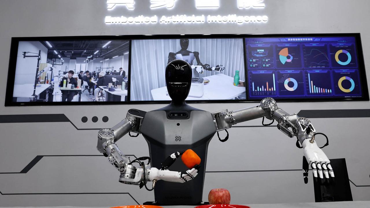 FOTO: Canggihnya Robot Robot Humanoid di Kawasan Industri Robotika Beijing
