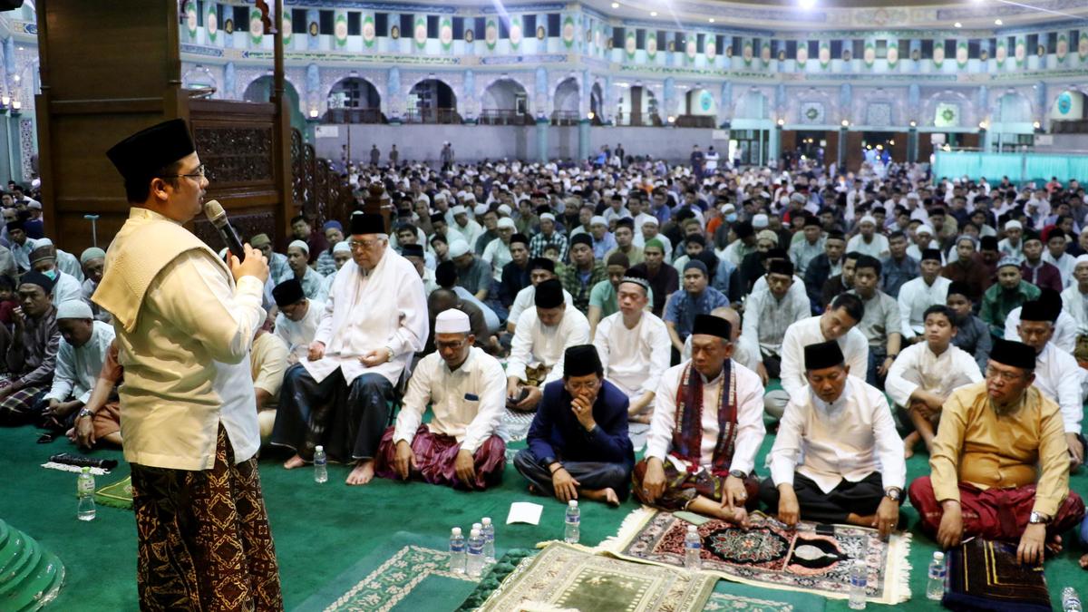 Rajin Tarawih di Masjid Raya Al Azhom Tangerang, Bisa Dapat Hadiah Umrah