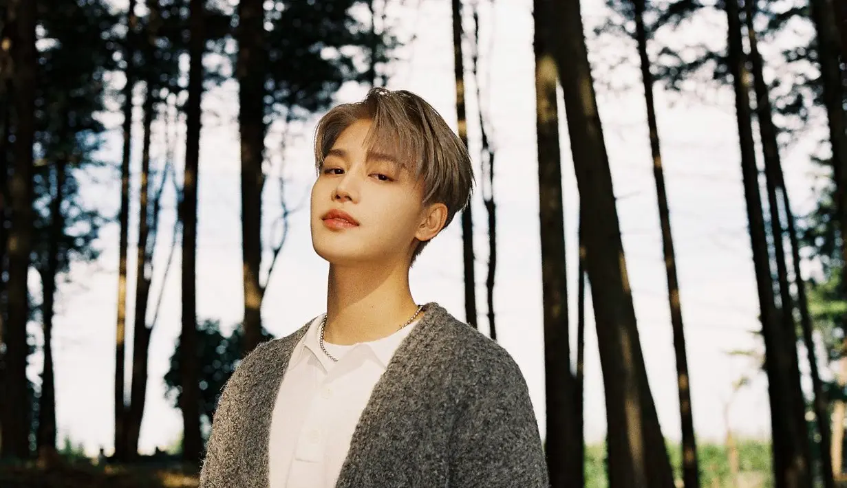 Pemilik nama Moon Taeil ini berhasil meraih 1 juta followers hanya dalam waktu 105 menit, atau satu jam dan empat puluh lima menit. Rekor ini mengalahkan Rupert Grint yang mencatat 1 juta followers dalam waktu empat jam dan satu menit.