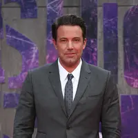 Tentu saja, kalian pasti sudah tak asing dengan akting Ben Affleck yang berperan sebagai Batman. Rabu (3/8) lalu, Ben pun menghadiri acara premiere after party Suicide Squad yang digelar di London,Inggris. (AFP/Bintang.com). 