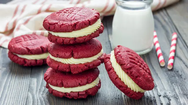 red velvet cookies