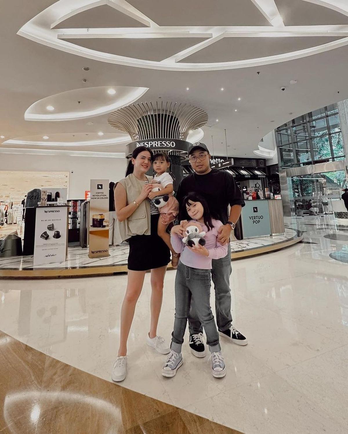 Jago Jadi Seorang Ibu dan Istri