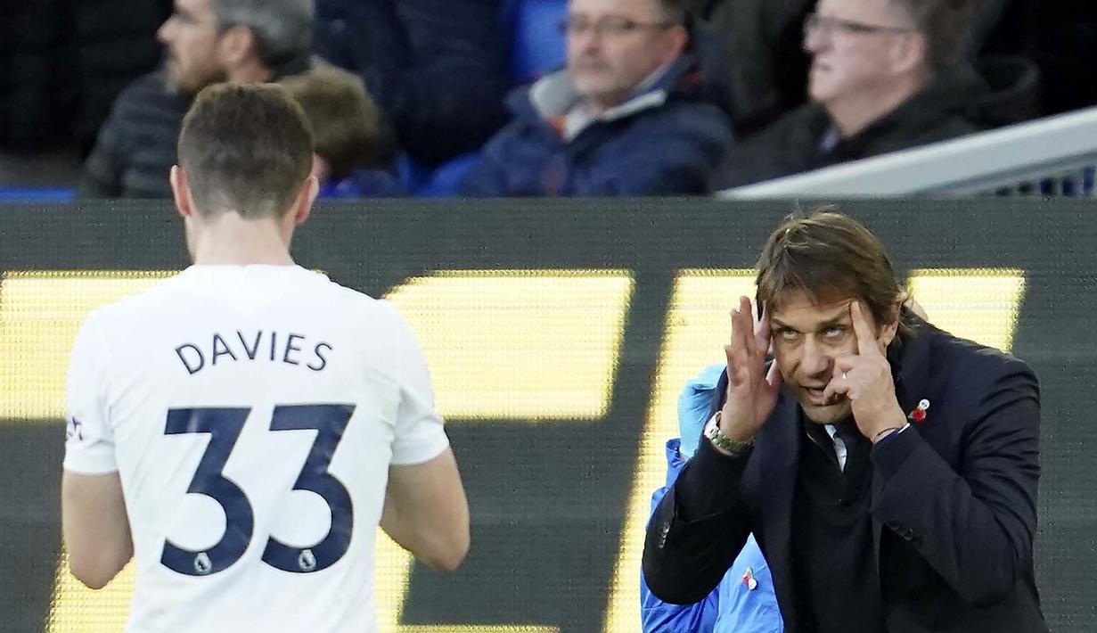 Antonio Conte akhirnya kembali berpentas di Premier League. Pada Minggu (7/11/2021) kemarin, pria berkebangsaan Italia itu memimpin Tottenham bertandang ke markas Everton, Goodison Park. (AP Photo/Jon Super)