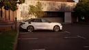 Mobil ini nantinya akan menggendong baterai berkapasitas 86 kWh dengan jarak tempuh mencapai 700 km. Namun juga disediakan opsi baterai lebih kecil berkapasitas 77 kWh yang memiliki jarak tempuh hingga 482 km. Varian ini bisa menjadi saingan berat baru bagi Hyundai Ioniq 6 dan Tesla Model 3. (Source: Volkswagen via caranddriver.com)
