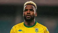 Klub China Lawan Persib di ACL 2 Berduka, Striker Gabon Meninggal Dunia Setelah Jatuh dari Lantai 11 Apartemen